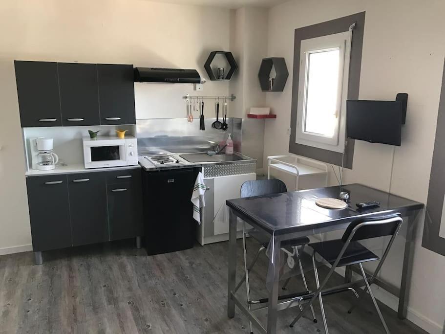 Studio Near Downtown And Old Port Ла-Рошель Екстер'єр фото