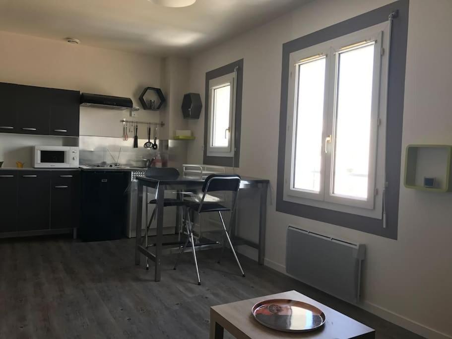 Studio Near Downtown And Old Port Ла-Рошель Екстер'єр фото